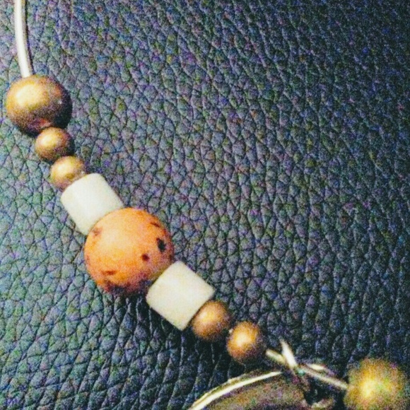 Vintage wire cord choker shell pendant - Picture 3 of 6